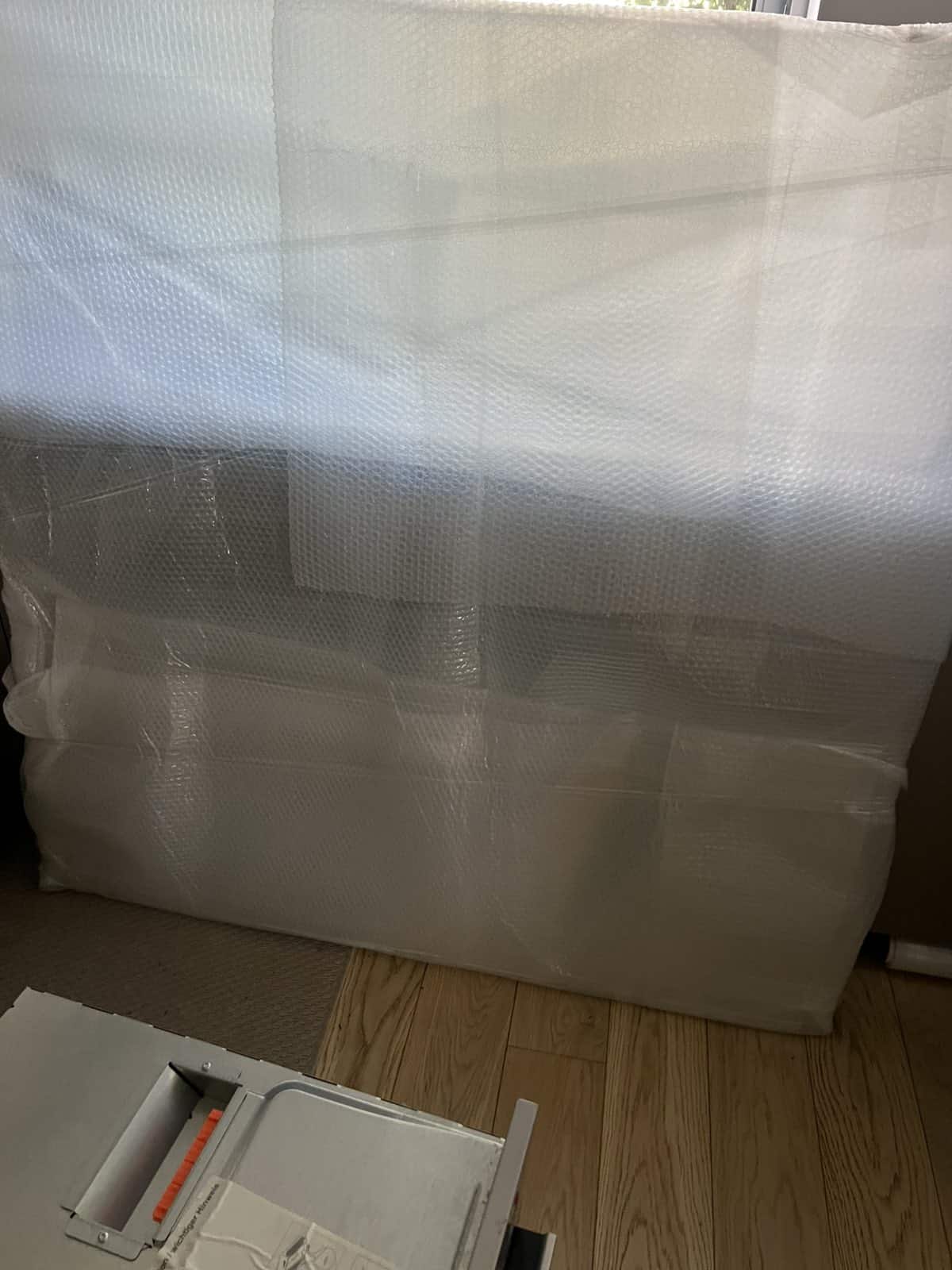 Μεταφορά ντουλάπας με αποσυναρμολόγηση και ασφαλή μεταφορά από επαγγελματική μεταφορική