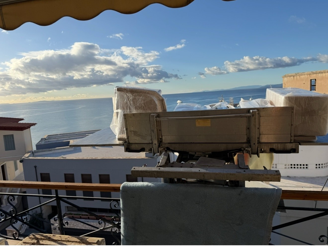 Μετακόμιση σε περιορισμένο χώρο στάθμευσης με ειδικούς Ultra