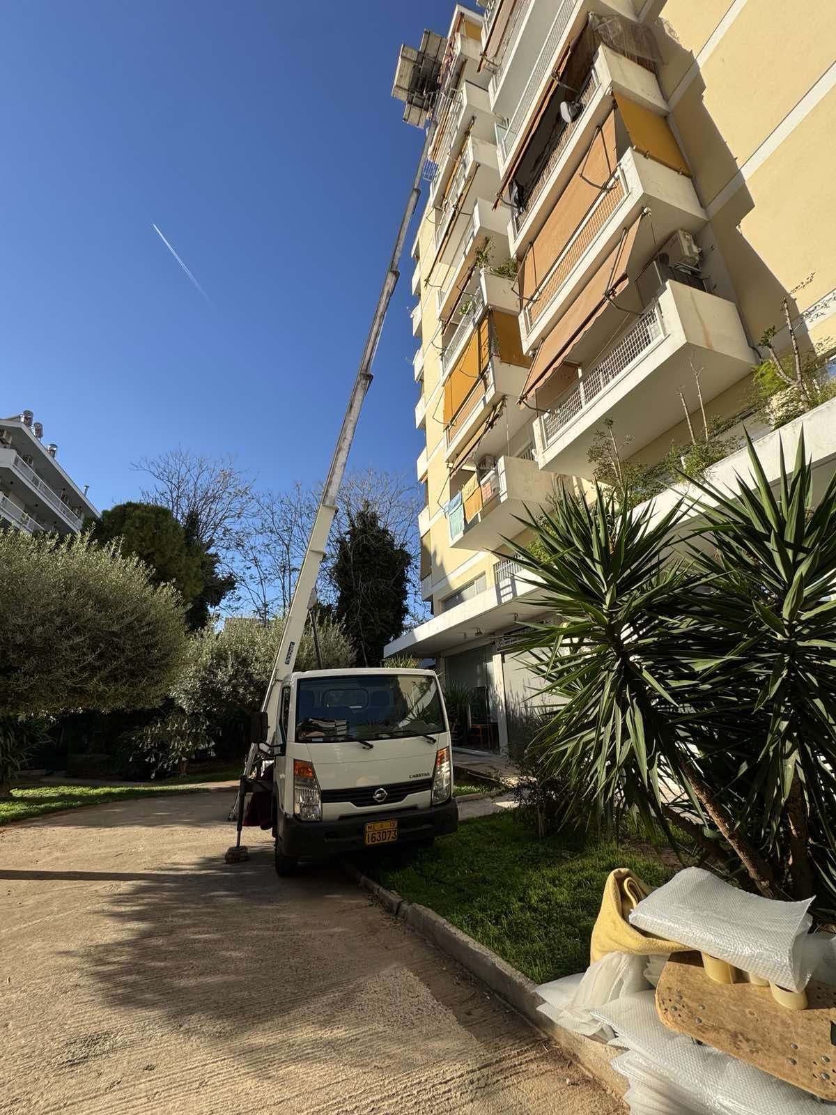 Μετακόμιση σε πολυκατοικία χωρίς ασανσέρ με επαγγελματική ομάδα